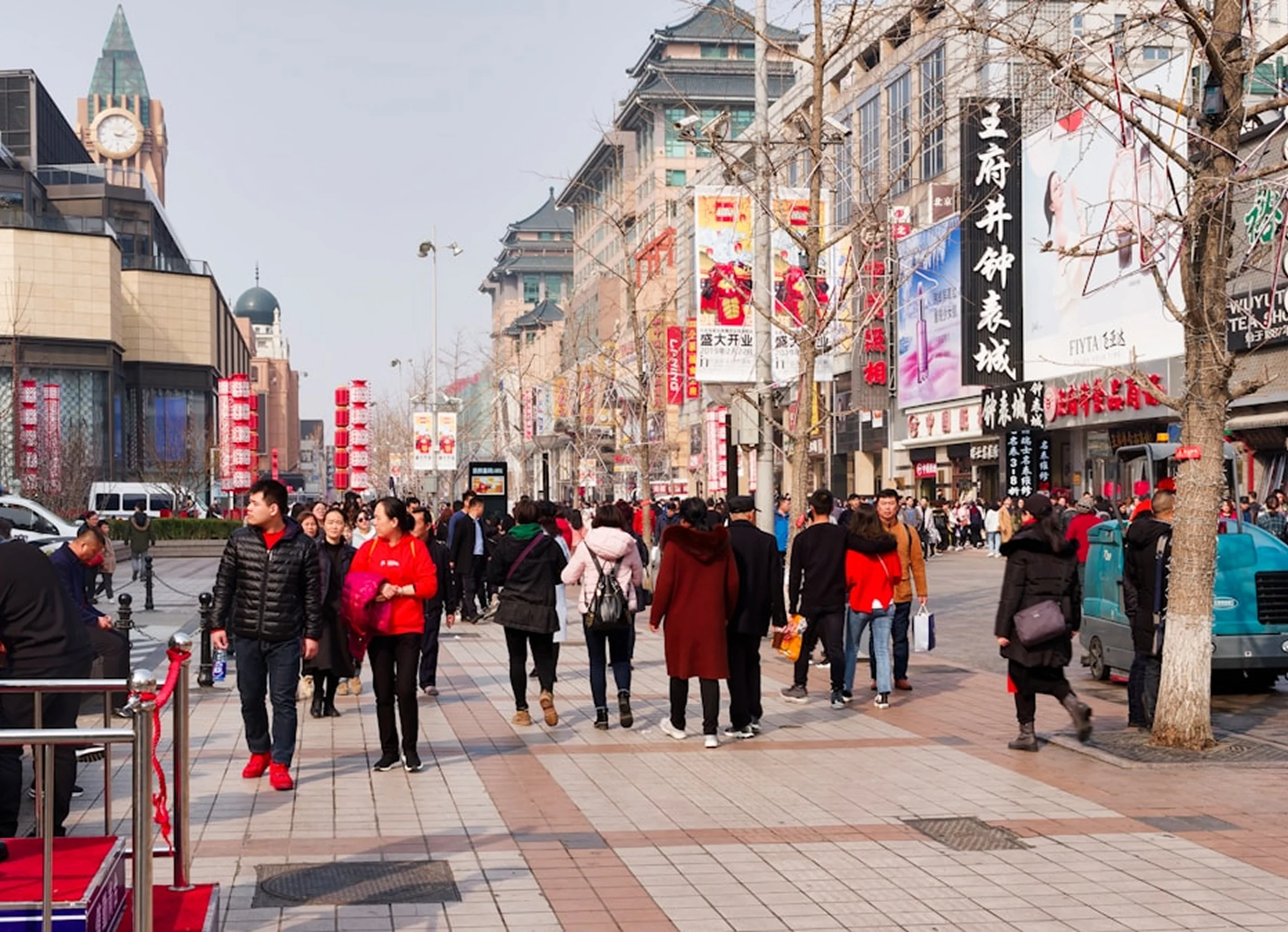 High living standards in Germany including healthcare, safety, transport, and student-friendly cities